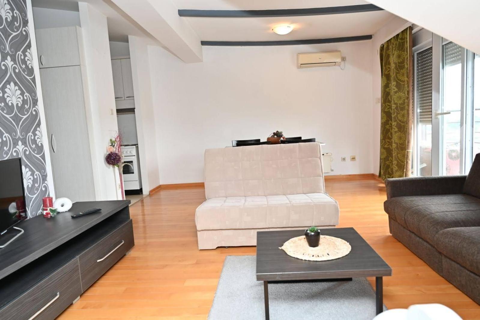 Apartamento Garmani Vrnjačka Banja Exterior foto